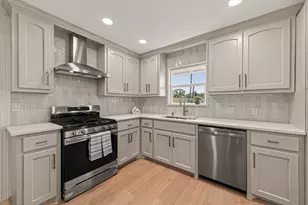 10966 Shadow Wood Dr, Houston, TX 77043 - Photo 13