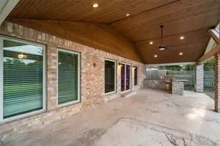 9711 Cantertrot Dr, Humble, TX 77338 - Photo 15