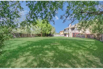 10003 Briarpark Trail Lane, Houston, TX 77064 - Photo 33
