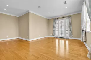 7134 Mapleridge St, Houston, TX 77081 - Photo 7