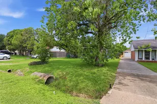 3517 Sparrow St, Houston, TX 77051 - Photo 3