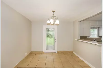701 22nd Avenue N, Texas City, TX 77590 - Photo 5