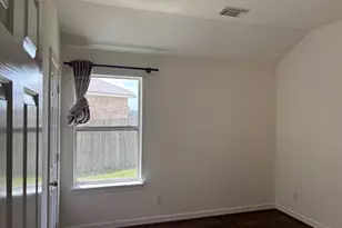 702 Hollyhock Dr, Stafford, TX 77477 - Photo 13