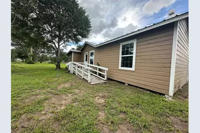 407/405 N Kleas, Edna, TX 77957 - Photo 17