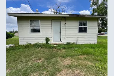 407/405 N Kleas, Edna, TX 77957 - Photo 9