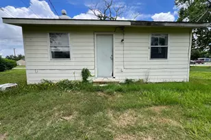 407/405 N Kleas, Edna, TX 77957 - Photo 9
