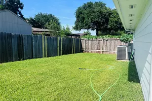 15330 Riverside Grove Dr, Houston, TX 77083 - Photo 15