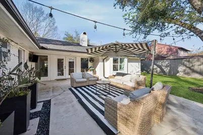 10739 Longmont Drive, Houston, TX 77042 - Photo 29