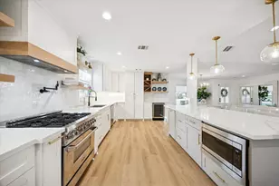 10739 Longmont Dr, Houston, TX 77042 - Photo 15