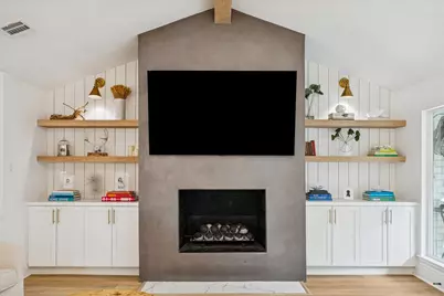 10739 Longmont Drive, Houston, TX 77042 - Photo 13