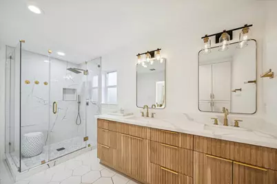 10739 Longmont Drive, Houston, TX 77042 - Photo 21