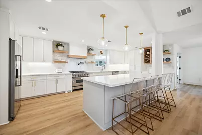 10739 Longmont Drive, Houston, TX 77042 - Photo 17