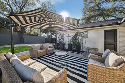 10739 Longmont Drive, Houston, TX 77042 - Photo 27