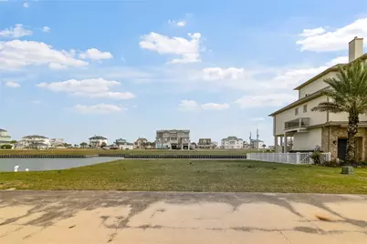 9 Ramrod, Hitchcock, TX 77563 - Photo 7