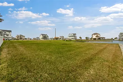 9 Ramrod, Hitchcock, TX 77563 - Photo 5