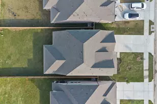 3906 Sterling Springs Ln, League City, TX 77573 - Photo 29