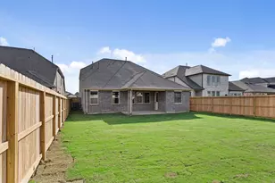 3906 Sterling Springs Ln, League City, TX 77573 - Photo 27