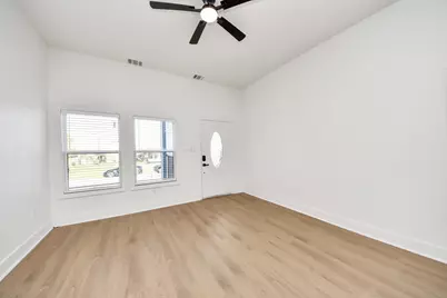 5226 Ricky Street, Houston, TX 77033 - Photo 13