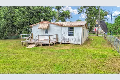237 N Austin Drive, Angleton, TX 77515 - Photo 7