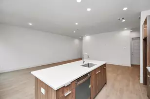 4407 Abaco Ln, Houston, TX 77045 - Photo 9