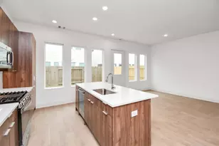 4407 Abaco Ln, Houston, TX 77045 - Photo 7