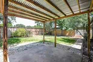 4521 W Columbary Dr, Rosenberg, TX 77471 - Photo 17