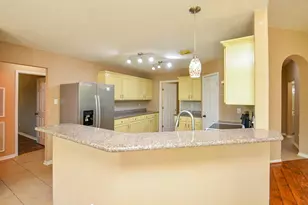 4521 W Columbary Dr, Rosenberg, TX 77471 - Photo 3