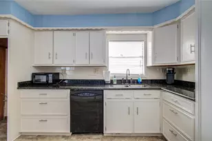 757 County Rd 291, Sargent, TX 77414 - Photo 17