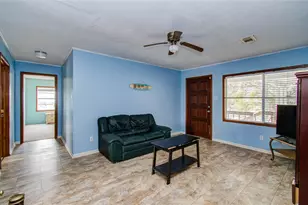 757 County Rd 291, Sargent, TX 77414 - Photo 5