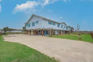 757 County Rd 291, Sargent, TX 77414 - Photo 3