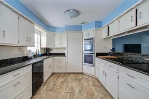 757 County Rd 291, Sargent, TX 77414 - Photo 15