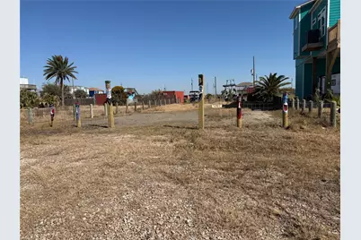 1201 Rollover Circle, Gilchrist, TX 77617 - Photo 5