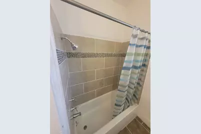 1415 Lombardy Street, Houston, TX 77023 - Photo 9