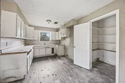 5015 Bricker Street, Houston, TX 77033 - Photo 9