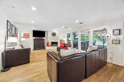 2910 Royal Circle Drive, Kingwood, TX 77339 - Photo 9