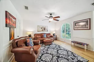 2910 Royal Cir Dr, Kingwood, TX 77339 - Photo 17