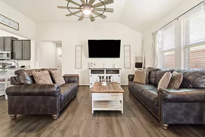 611 Walnut Branch Drive, Baytown, TX 77523 - Photo 7