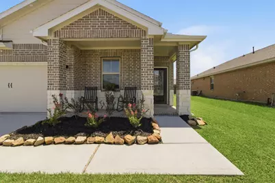 611 Walnut Branch Drive, Baytown, TX 77523 - Photo 1