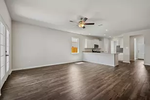 10366 Red Cardinal Dr, Cleveland, TX 77328 - Photo 9