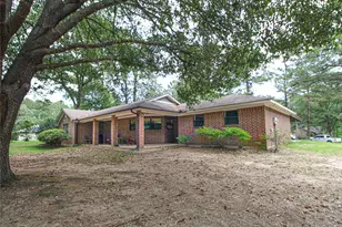 175 Checkmate, Livingston, TX 77351 - Photo 3