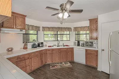 175 Checkmate, Livingston, TX 77351 - Photo 7