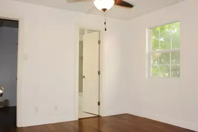 4416 Holt Street, Bellaire, TX 77401 - Photo 9