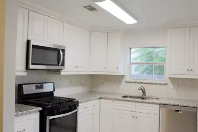 4416 Holt Street, Bellaire, TX 77401 - Photo 7