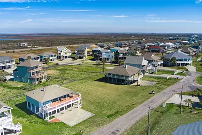 3225 Sea Castle Drive, Crystal Beach, TX 77650 - Photo 7