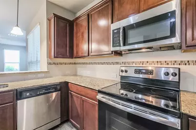 121 Wickersham #A, Conroe, TX 77304 - Photo 9