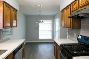 12051 Creekhurst Dr, Houston, TX 77099 - Photo 3