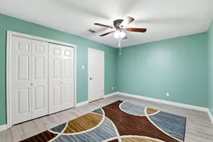 2622 S Peach Hollow Cir, Pearland, TX 77584 - Photo 29