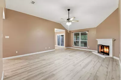 2622 S Peach Hollow Circle, Pearland, TX 77584 - Photo 11