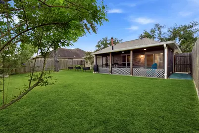 2622 S Peach Hollow Circle, Pearland, TX 77584 - Photo 35