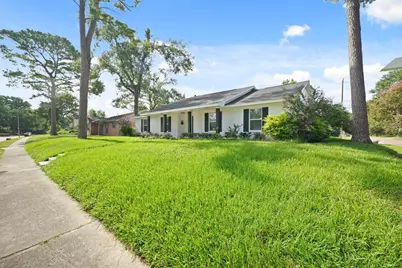 5943 Greenmont Drive, Houston, TX 77092 - Photo 3